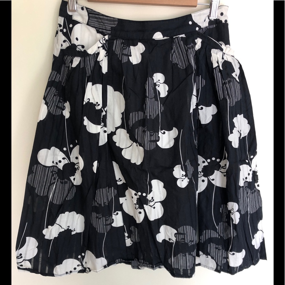Calvin Klein Skirt with white lining